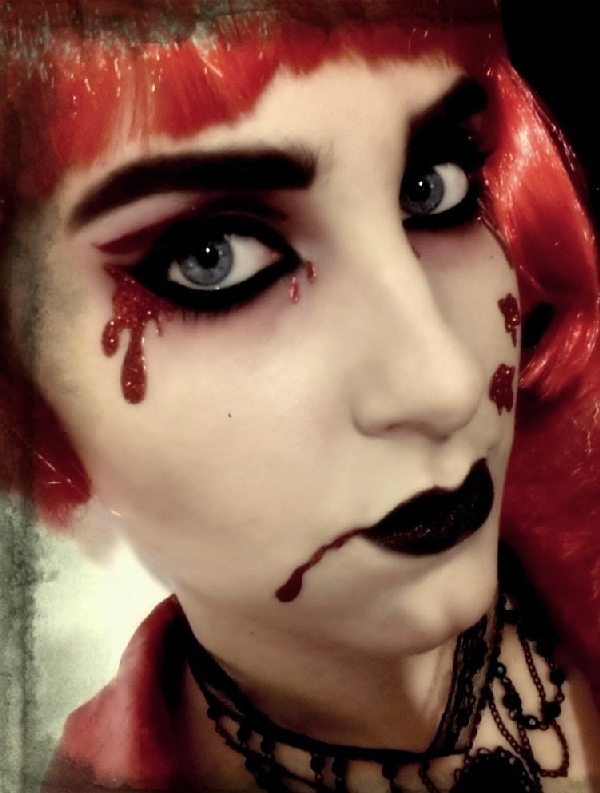 vampire-halloween-makeup-idea-8 | Creative Ads and more...